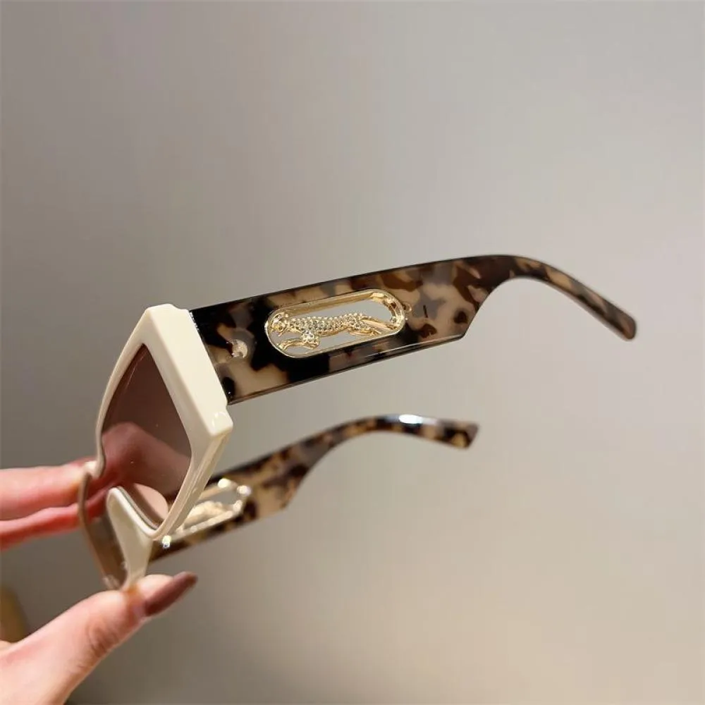 Retro Hollowed Leopard Square Sunglasses
